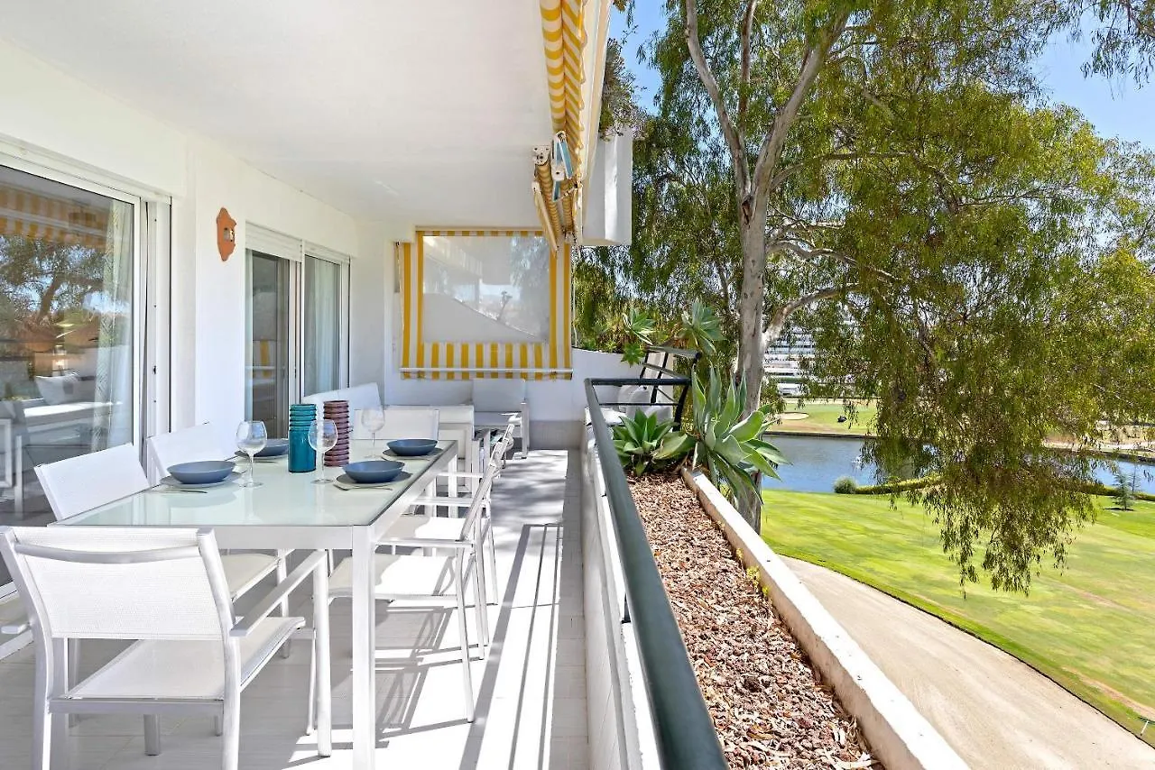Genteel Home Guadalmina Golf location